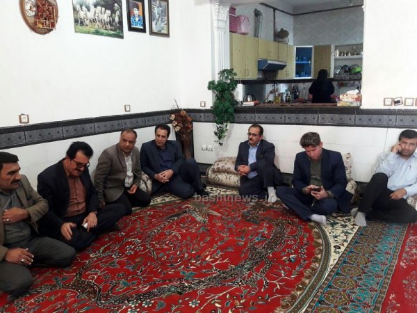 بازدید فرماندار و رئیس بهزیستی از معلولان باشتی و عکس العمل جالب آنها! +تصاویر 11