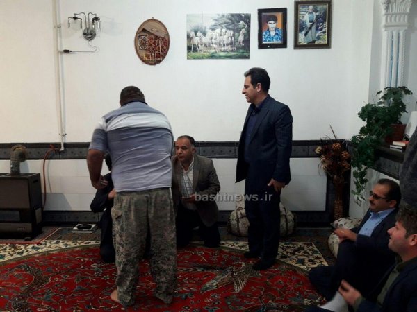 بازدید فرماندار و رئیس بهزیستی از معلولان باشتی و عکس العمل جالب آنها! +تصاویر 15